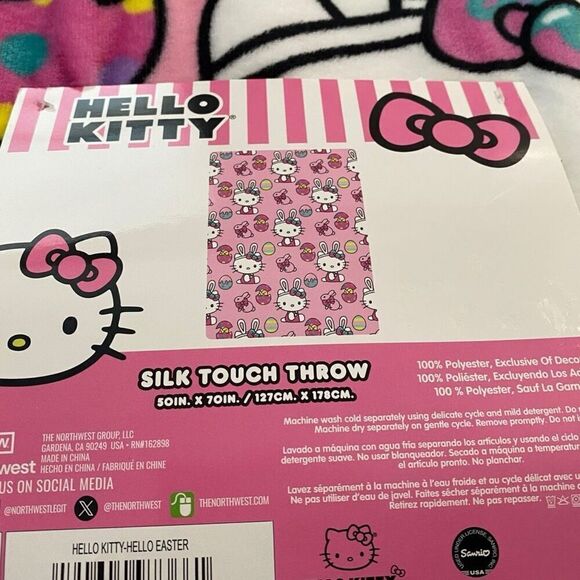 Hello Kitty 'Easter Bunny and Eggs' 50x70" Silk Touch Plush Throw Blanket HTF - Picture 6 of 8